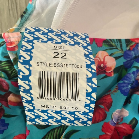 Sun & Sea Bathing Suit One Piece - Picture 3 of 4